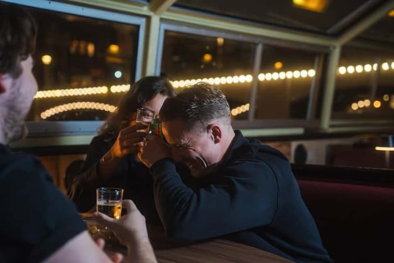 Amsterdam: Cozy Cheese & Wine Cruise Tasting Experience - Couples, friends, and the right kind of evening
