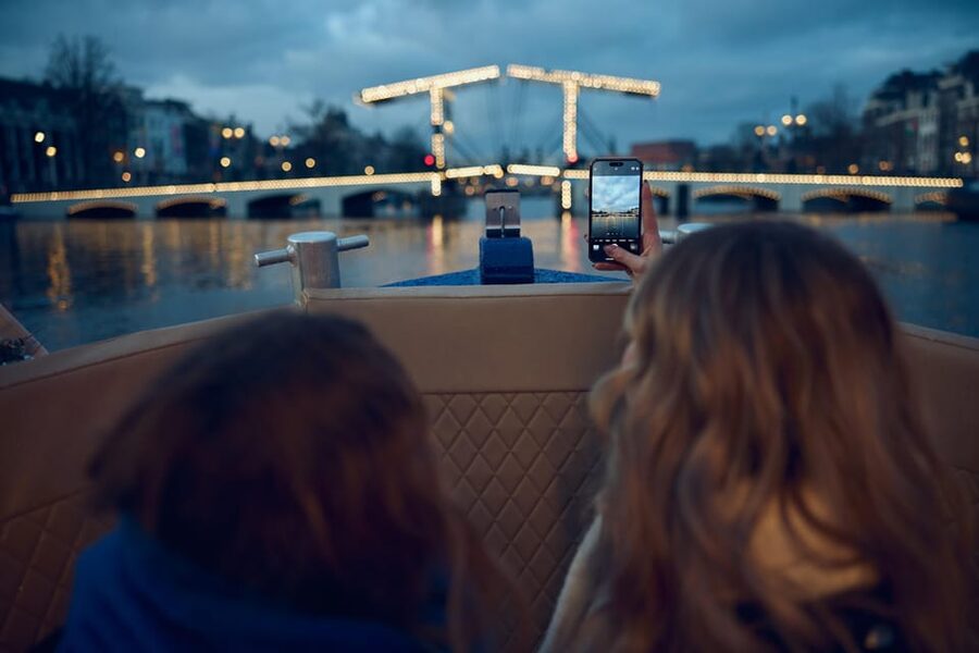 Amsterdam: Evening Candle Light Cruise With Wine & Cheese - Who will enjoy this cruise most