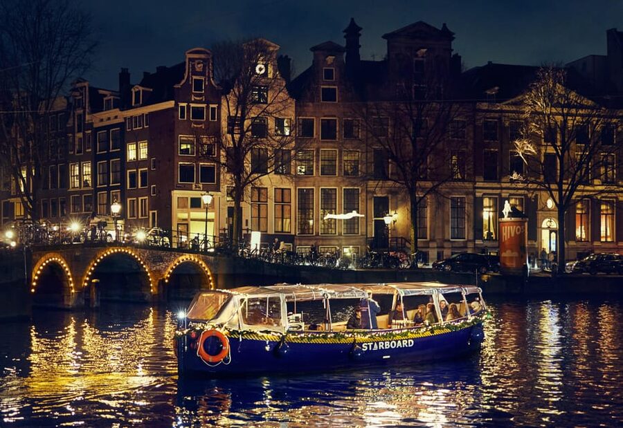Amsterdam: Evening Candle Light Cruise With Wine & Cheese - Practical limits you should know