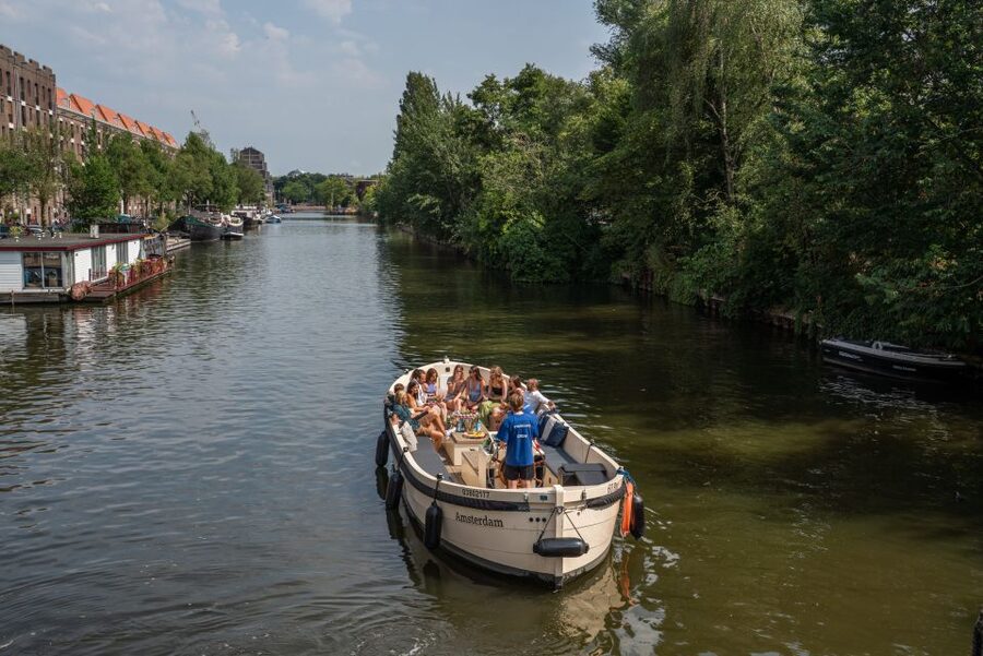 Amsterdam: German Guided Canal Cruise with on Board Bar - Herengracht and the Seven Bridges viewpoint