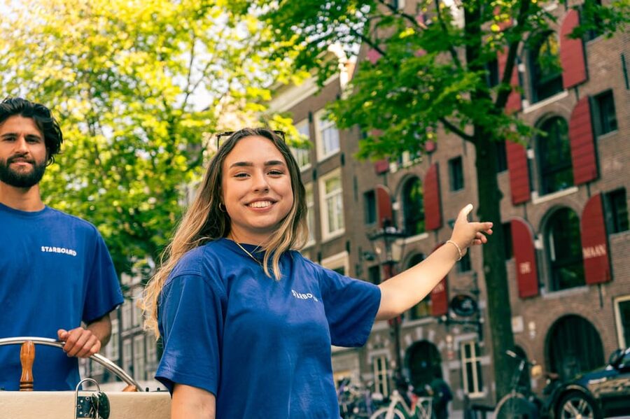 Amsterdam: German Guided Canal Cruise with on Board Bar - The Dancing Houses and Amsterdam’s narrow architecture