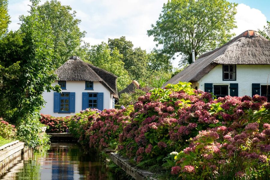 Amsterdam: Giethoorn Tour Scenic Cruise, Cheese & Free Time - Should you book it?