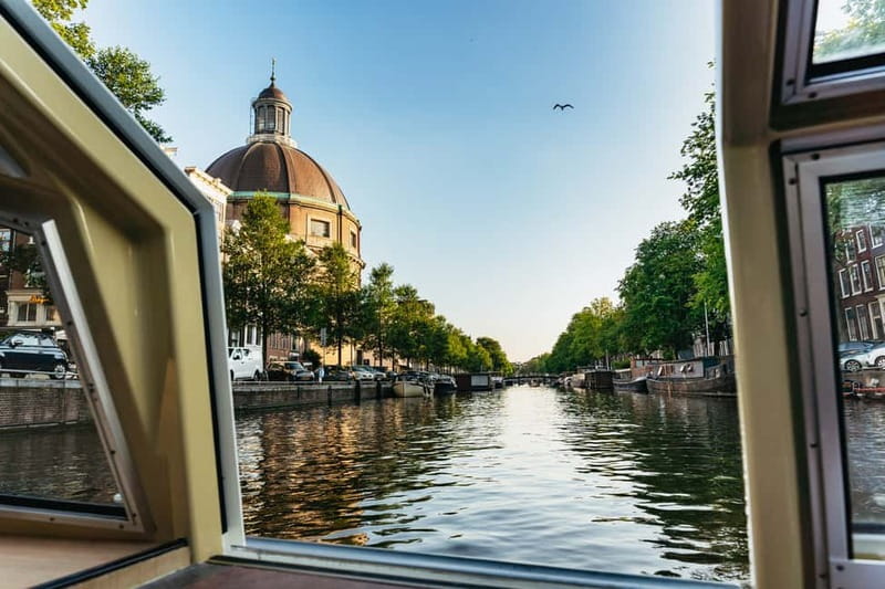 Amsterdam: Heated Canal Cruise Including Audioguide - Passing the Anne Frank House without stopping