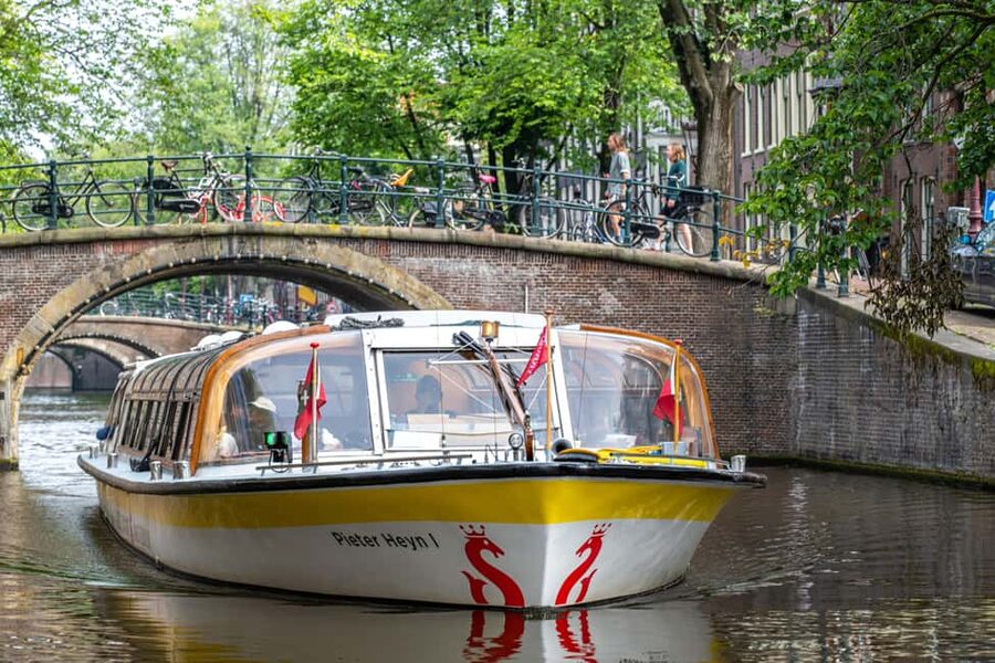Amsterdam: Heated Canal Cruise Including Audioguide - Picking the right departure point