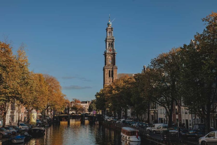 Amsterdam: Heated Canal Cruise with Unlimited Drinks & Bite - Who will enjoy this cruise most