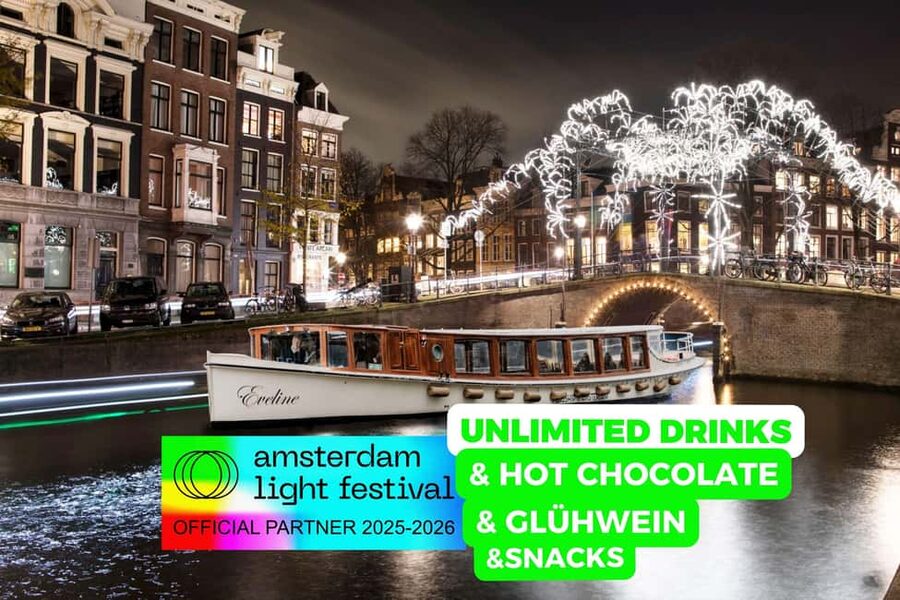 Amsterdam: Light Festival Heated Cruise + Hot Choco + Snack - From Magere Brug to the Herengracht