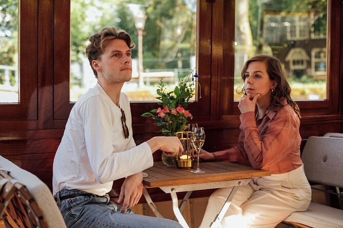 Amsterdam: Luxury Saloon Boat Cruise with Cocktails & Waffle - Starting near the old city or Central Station