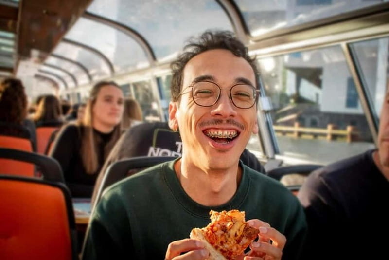 Amsterdam: Pizza Cruise with New York Pizza & Drinks - Pizza choices that work for different groups