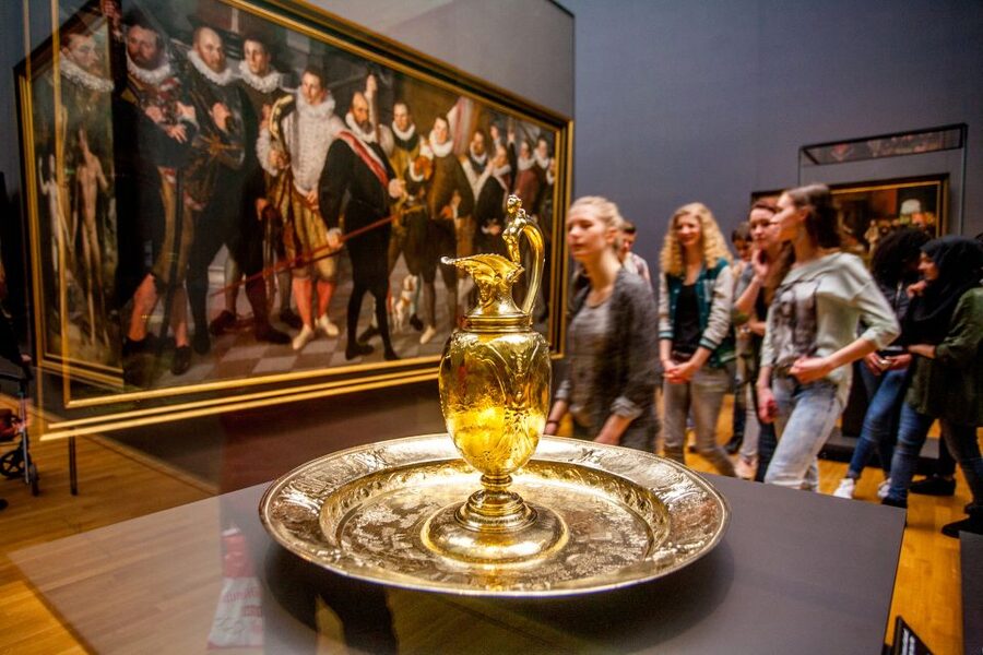 Amsterdam: Rijksmuseum Entry Ticket and Canal Cruise Combo - What you see from Amsterdam’s canals