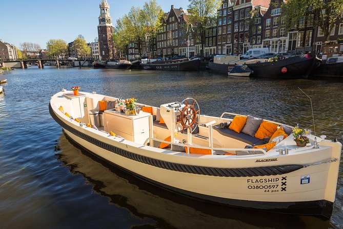 Amsterdam: Saloon Boat Cruise + Unlimited Drinks & Bite option - Choosing between no drinks, drinks for purchase, and unlimited drinks