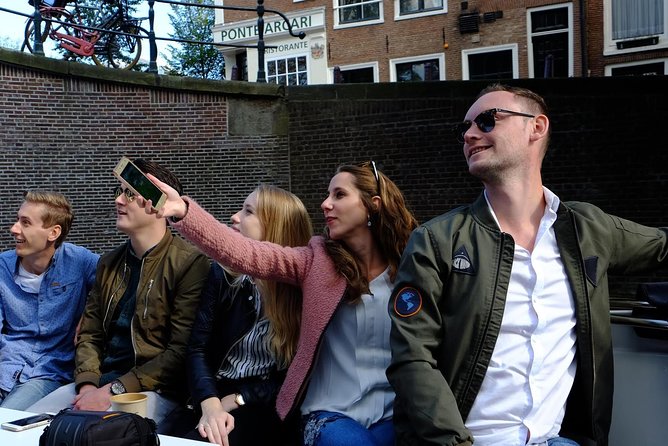 Amsterdam Small-Group Canal Cruise Including Snacks and Drinks - Why this small Amsterdam cruise works so well