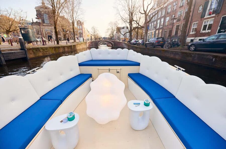 Amsterdam: Smoke & Cruise on covered Cannabis Boat With Bar - What the Cloud Boat Is Really Like