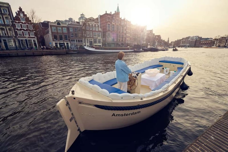Amsterdam: Smoke & Cruise on covered Cannabis Boat With Bar - The Seven Bridges Viewpoint