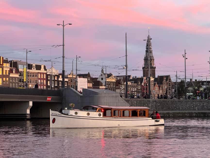 Amsterdam: The Bulldog Boat Smoke-Friendly Cruise & 2 Drinks - Is $35 good value for one hour?