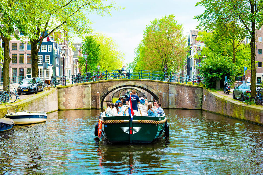 Amsterdam: The Newest Canal Cruise with Drink Option - The skippers make or break the hour