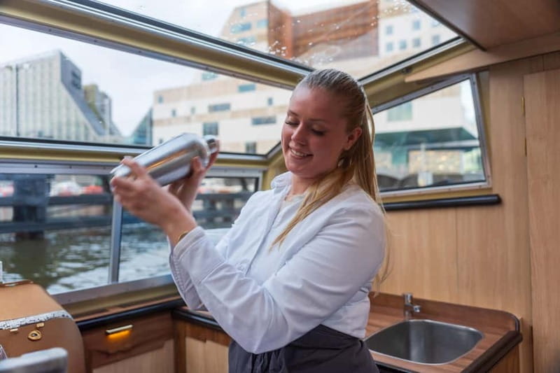 Amsterdam: Unlimited Cocktails Cruise on the Canals - Why this Amsterdam cocktail cruise works