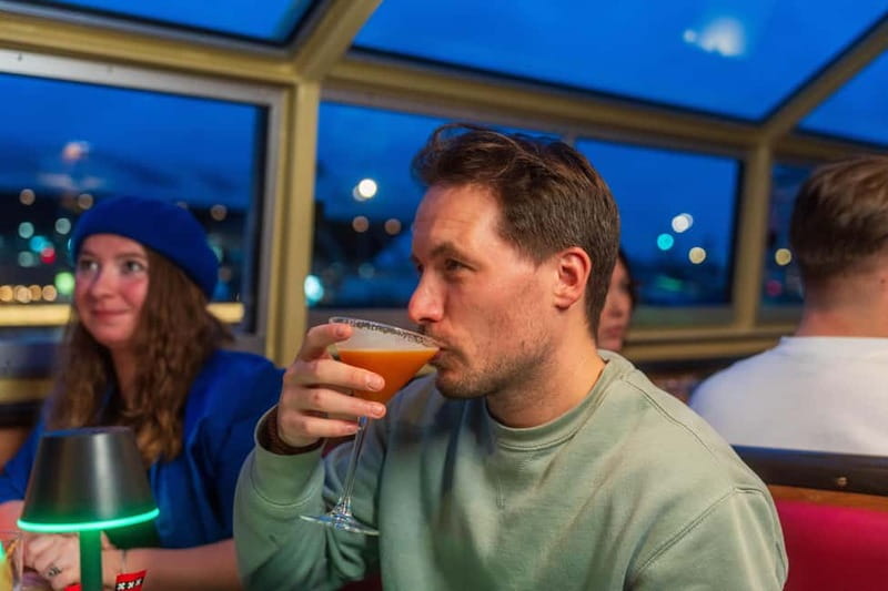 Amsterdam: Unlimited Cocktails Cruise on the Canals - Boarding and seating: one detail that matters