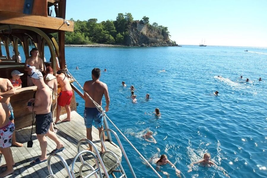 Antalya: Beach & Waterfalls Boat Trip w/ Lunch & Soft Drinks - Who will enjoy this Antalya boat trip?