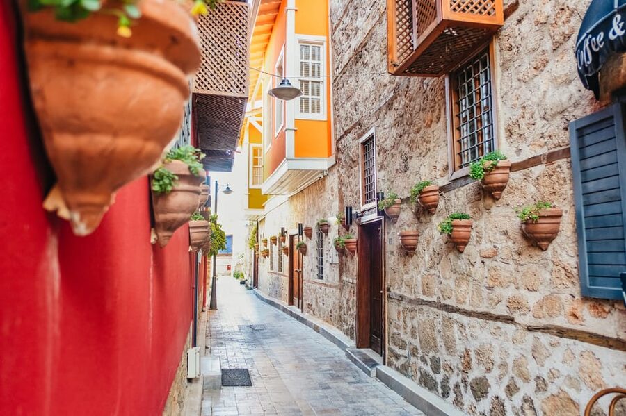 Antalya: City Tour including Waterfalls and Boat tour - Lunch: convenient and usually well received