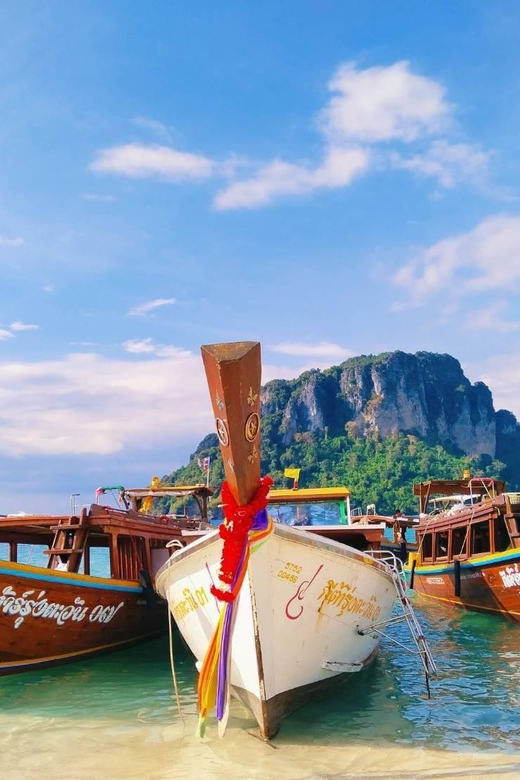 Ao Nang: 4 Islands Day Tour by Speedboat or Longtail Boat - Chicken Island and the famous limestone profile