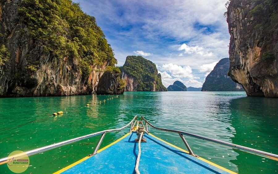 Ao Nang: Hong Islands Tour by Speedboat or Longtail Boat - Ko Pak Bia combines lunch, sand, and water