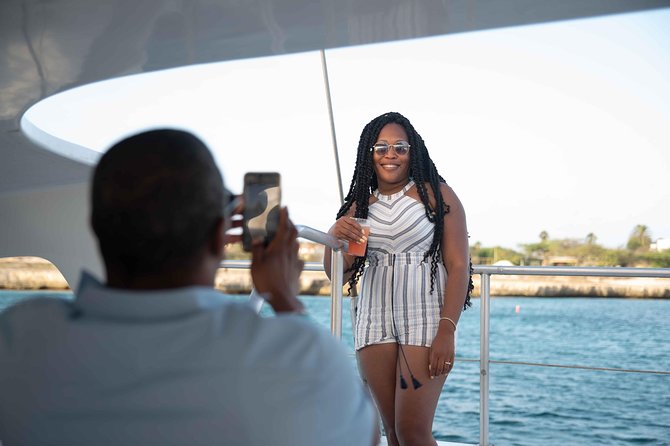 Aruba Sunset Sail with Appetizers and Open Bar - Appetizers are useful, but not dinner