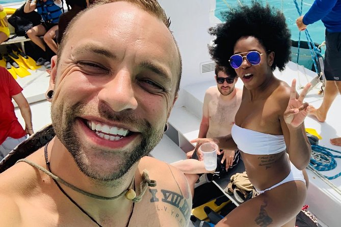 Arusun Catamaran Sail with Snorkeling in Aruba - Snacks and the Included Open Bar