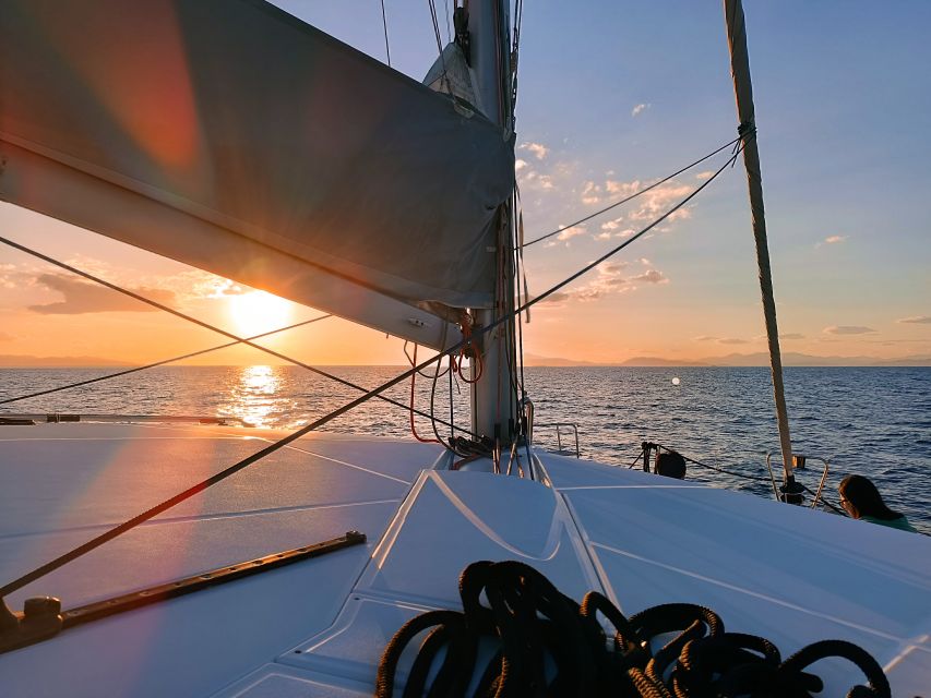 Athens: Catamaran Cruise with Fresh Lunch and Wine - First swim near Hydroussa islet
