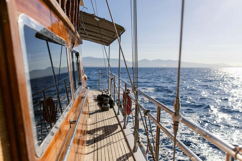 Athens: Cruise to Agistri, Moni & Aegina with Lunch & Drinks - Who should book this cruise?