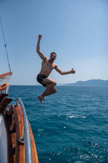 Athens Day Cruise: Agistri, Moni & Aegina + Lunch & Drinks - Starting early at Marina Zeas