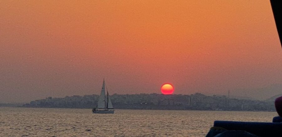 Athens: Riviera Catamaran Tour with Fresh Meal and Drinks - The Crew Makes the Difference