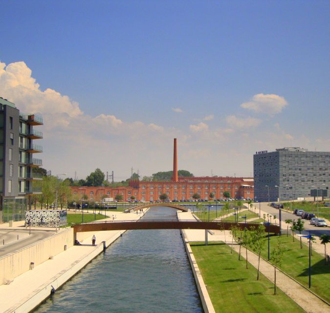 Aveiro: Walking Tour, Boat Cruise, Sweets & Church Entrance - Walking through Beira Mar and the Fish Market