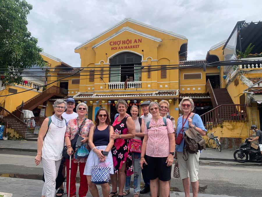 Ba Tran: Hoi An Basket Boat Ride in Water Coconut Forest - Fishing nets, crabs, and hands-on fun