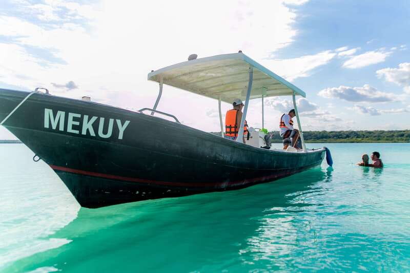 Bacalar: 3 Hour Boat Trip with Swimming & Drinks - Cenote Esmeralda: a wide opening view