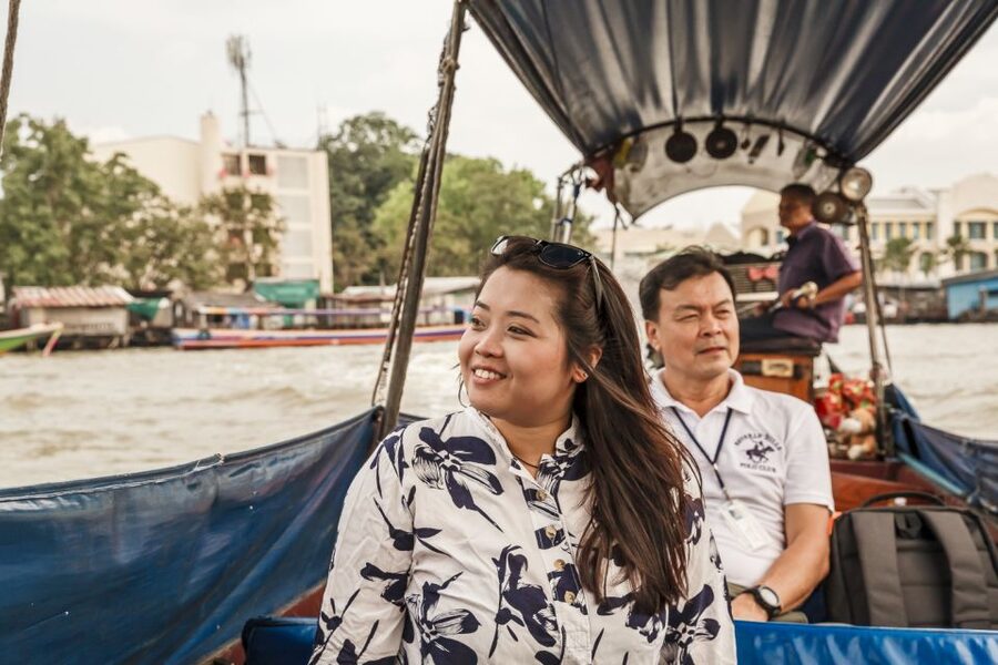 Bangkok: 2-Hour Canal Tour by Teak Boat - Meeting the boat at River City Bangkok