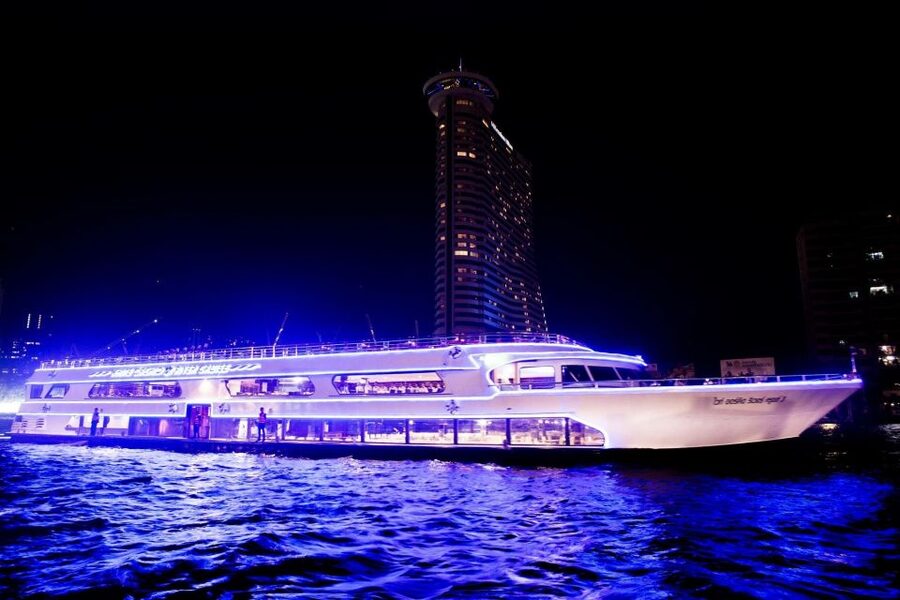 Bangkok: 2-Hour Dinner & Shows on White Orchid River Cruise - Grand Palace, Wat Pho, and Wat Arun from the river