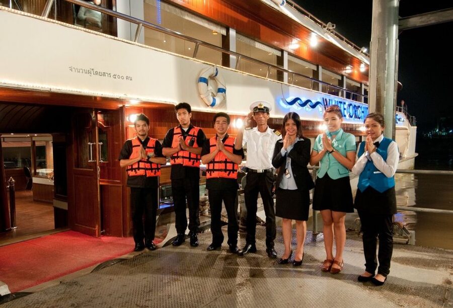 Bangkok: 2-Hour Dinner & Shows on White Orchid River Cruise - Buffet dinner: useful variety, uneven expectations