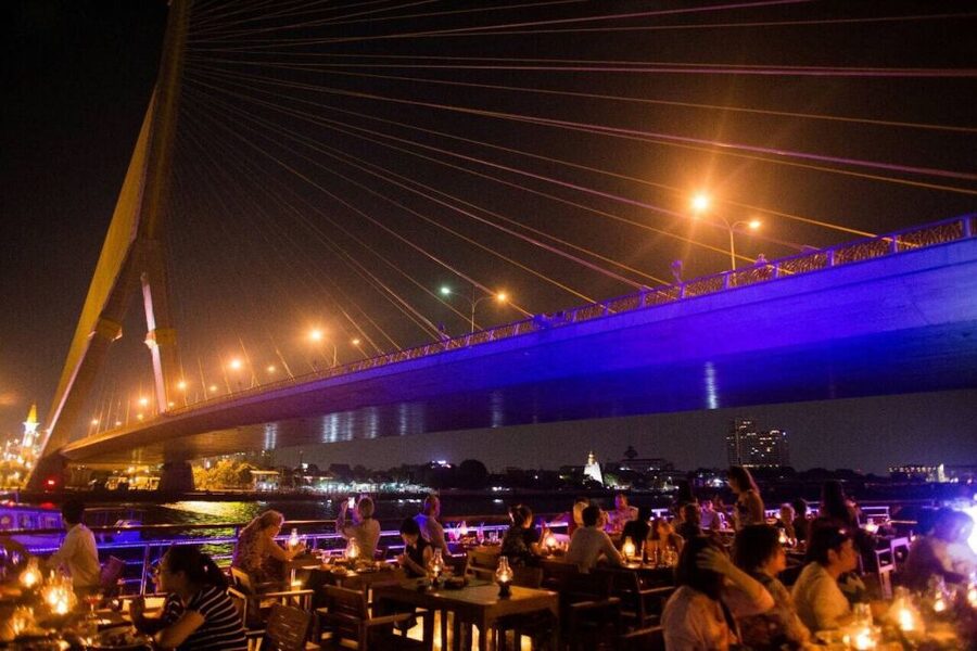 Bangkok: 2-Hour Dinner & Shows on White Orchid River Cruise - Live music, cabaret, and the party atmosphere