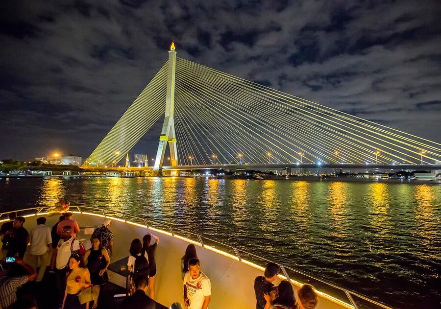 Bangkok: Chao Phraya Princess Dinner Cruise Ticket - What happens from check-in to King Taksin Bridge
