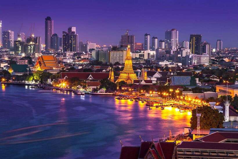 Bangkok: Chao Phraya River Meridian Cruise with Buffet - Finding the boat at ICONSIAM