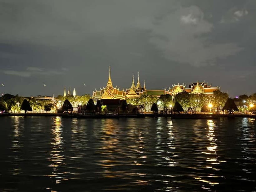 Bangkok: Opulence Luxury River Dinner Cruise - Music on two decks, plus room to move