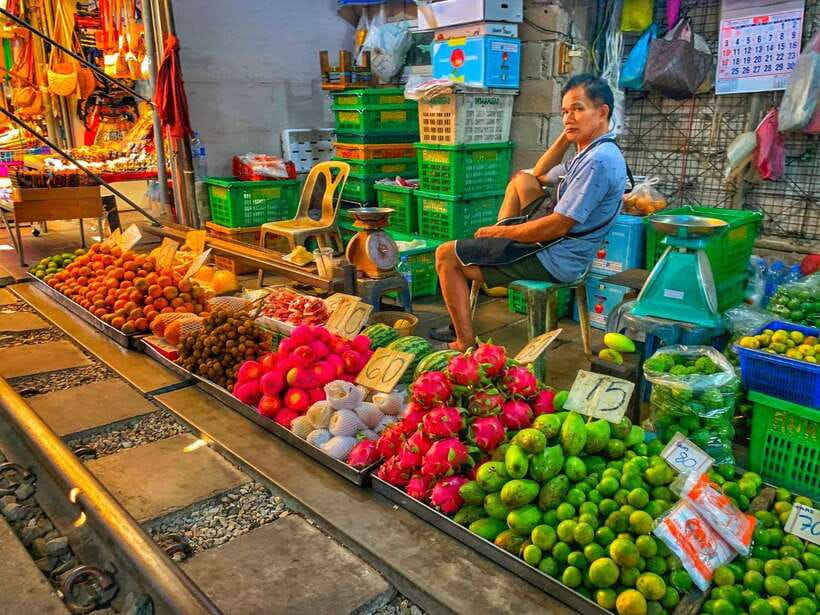 Bangkok: Train Market & Floating Market with Boat Ride - Is $25 good value for a full day?