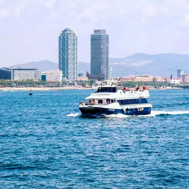 Barcelona: Boat Tour in Las Golondrinas - The 60-minute Skyline and Beaches Ride