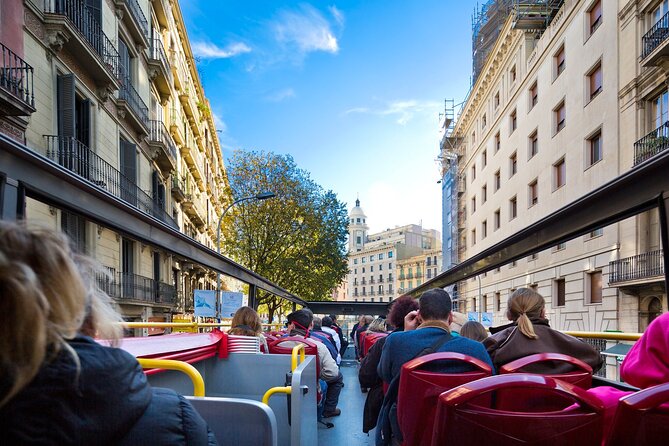 Barcelona City Tour Hop-On Hop-Off with Optional Boat - The catamaran add-on: a pleasant hour with a strict clock