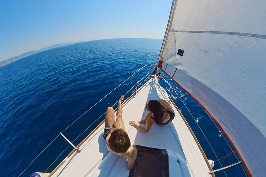 Barcelona: Coastline Boat Trip with Snacks and Cava - Key points before you book