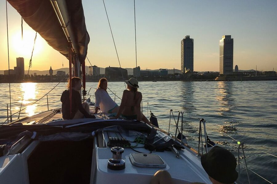 Barcelona: Coastline Boat Trip with Snacks and Cava - Who will enjoy this boat trip most