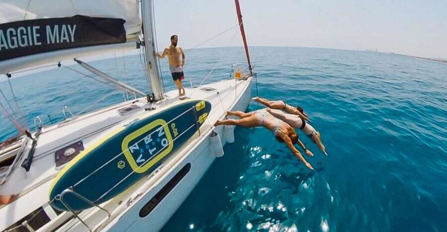 Barcelona: Coastline Boat Trip with Snacks and Cava - The food, drinks, and onboard comfort