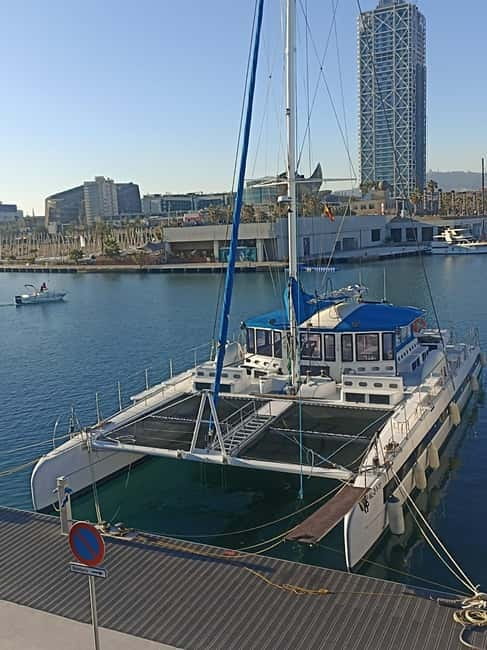 Barcelona: Daytime or Sunset Cruise with Drinks - The crew, music, and overall mood