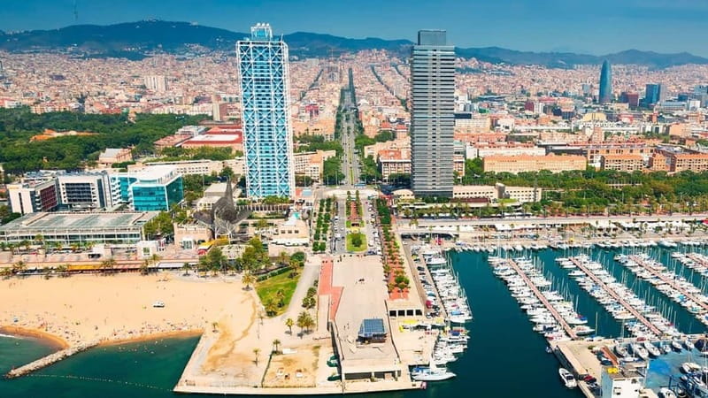 Barcelona: Helicopter Flight & Heliport Boat Transfer - What the small group setup means