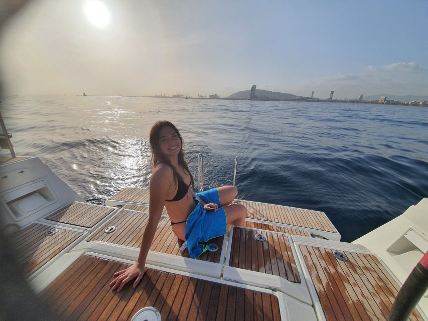 Barcelona: Luxury Private Yacht Daytime Cruise - Should you book the Barcelona yacht cruise?
